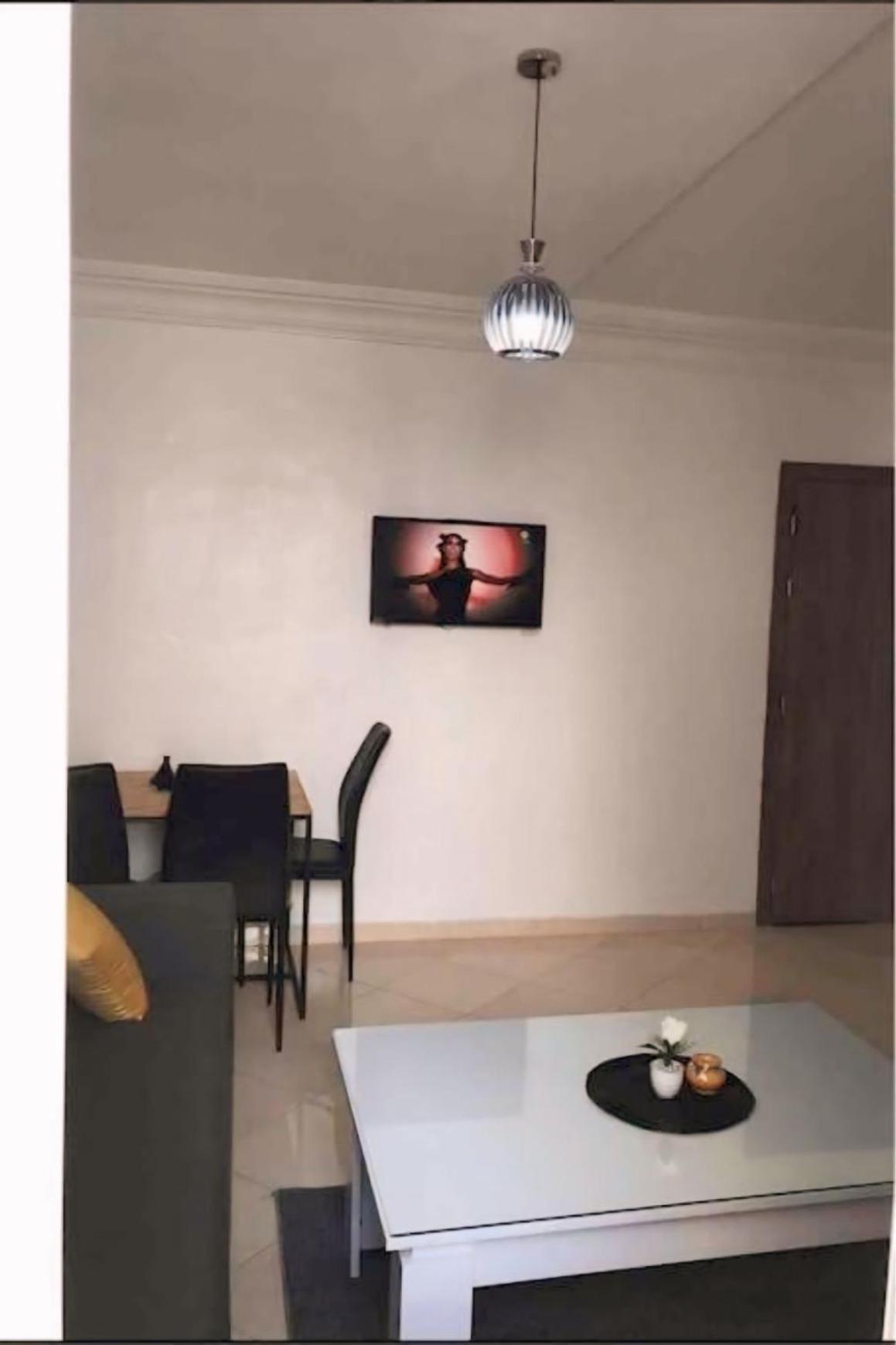 Jolie A Les Porte De Gueliz Appartamento Marrakesh